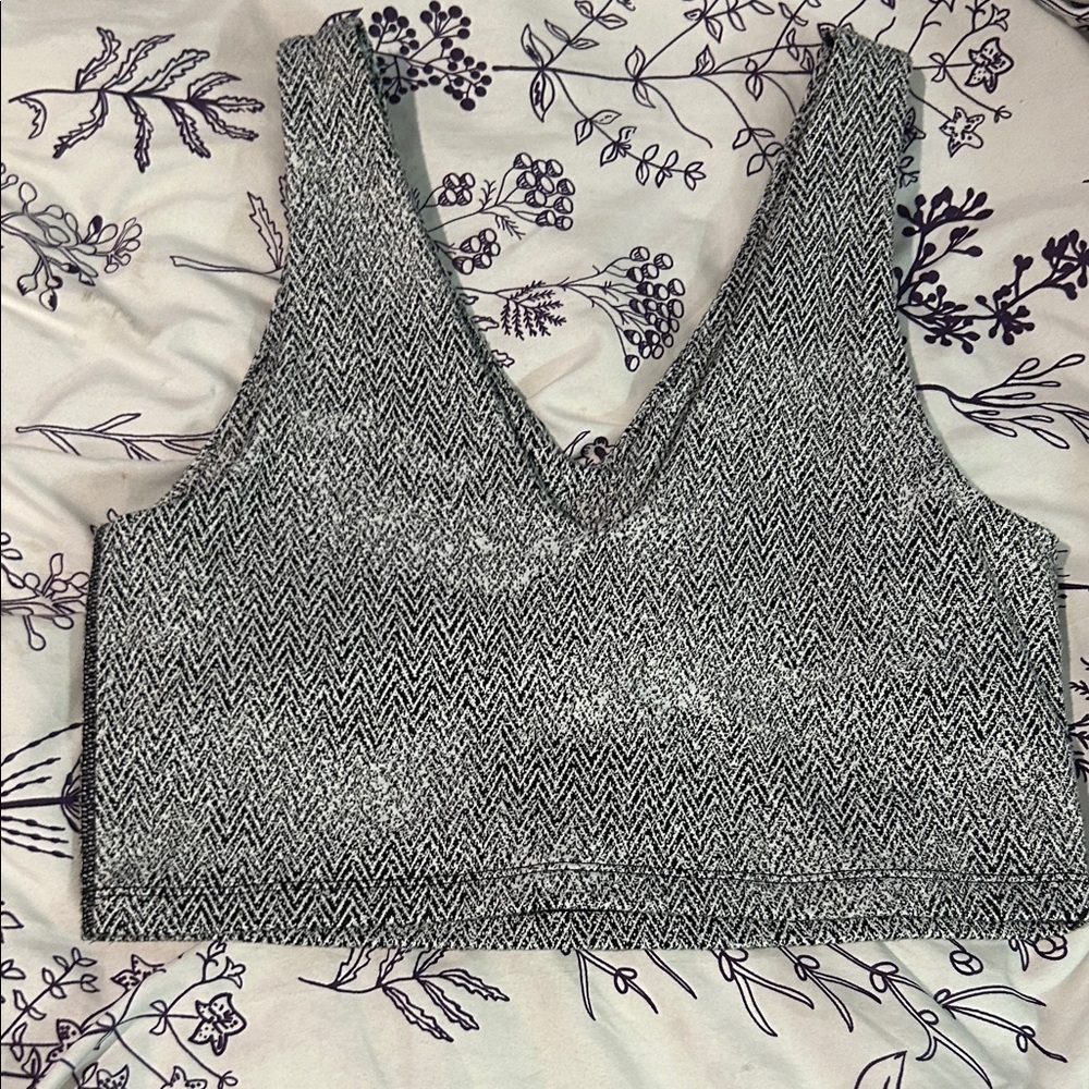 Offline Women's Black and White Herringbone Top